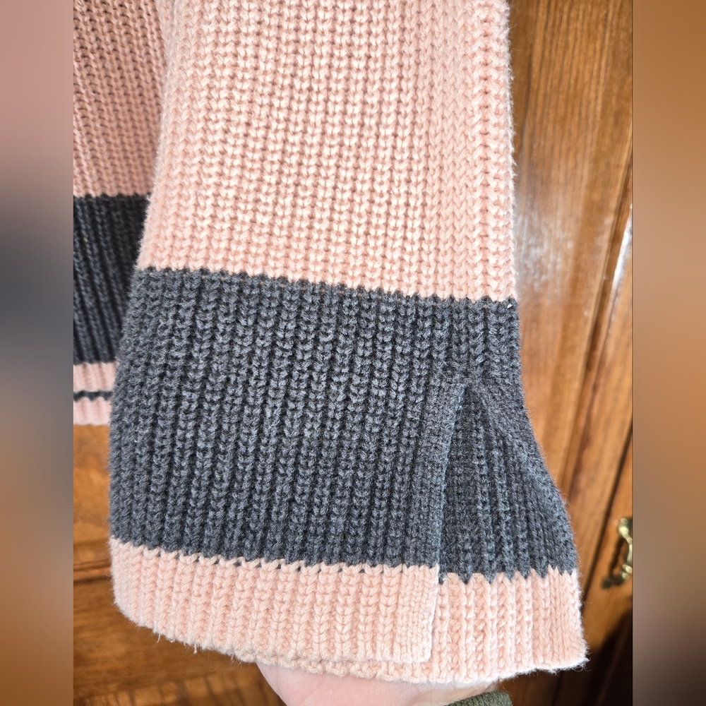 Gap Knit Striped Oversized Wide Sleeve Pink White Gray Sweater sz XS - Picture 2 of 4